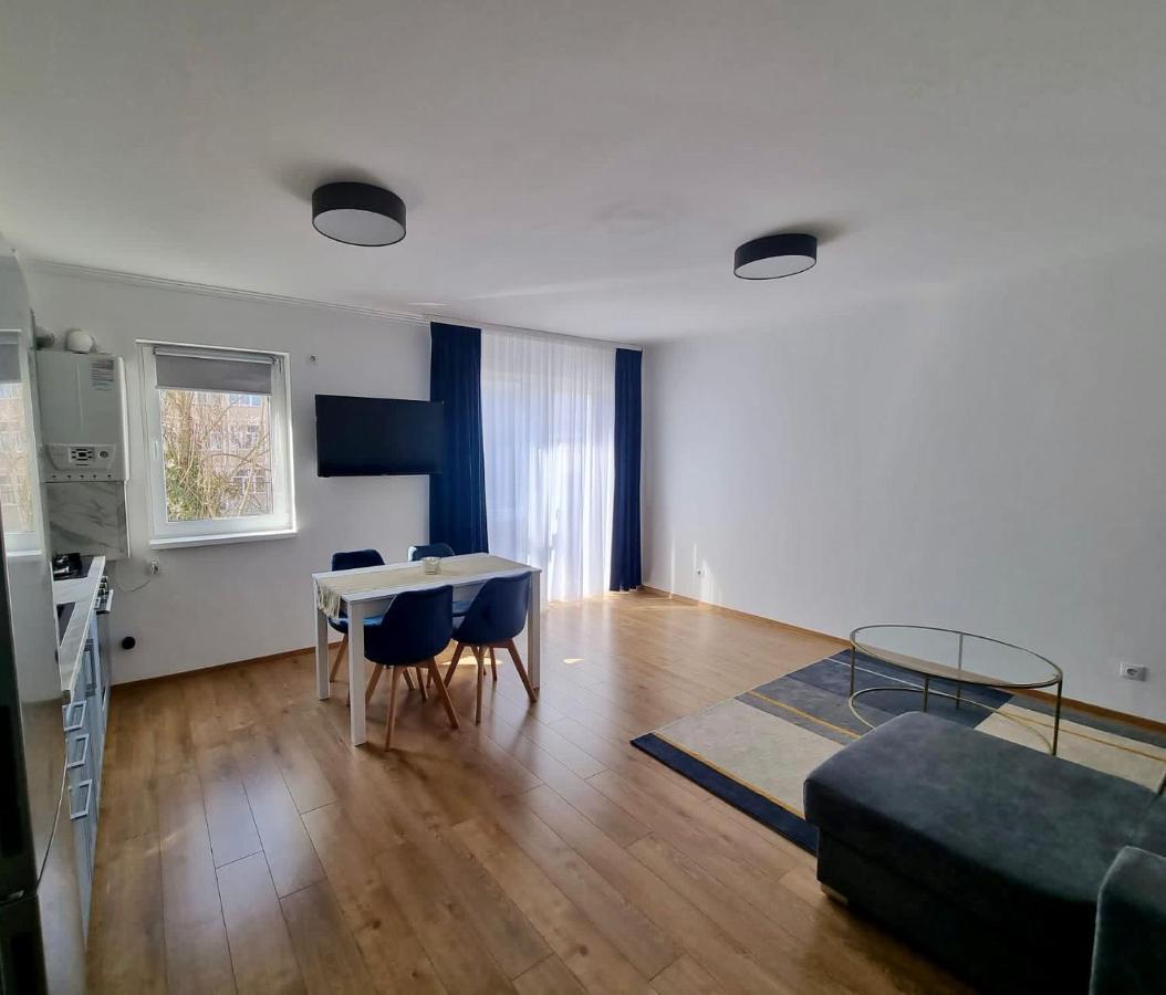 Lily Central Apartment With Free Parking Târgu-Mureş Екстериор снимка