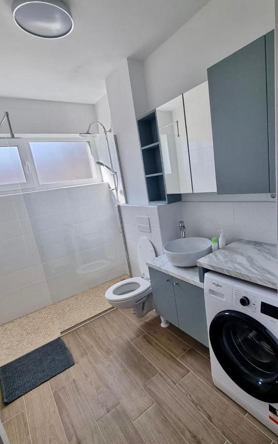 Lily Central Apartment With Free Parking Târgu-Mureş Екстериор снимка