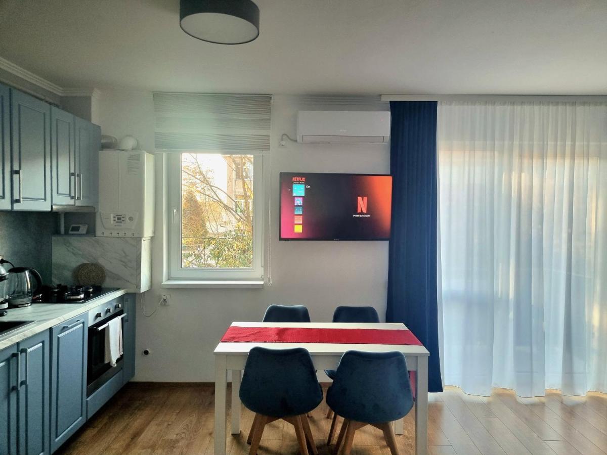Lily Central Apartment With Free Parking Târgu-Mureş Екстериор снимка